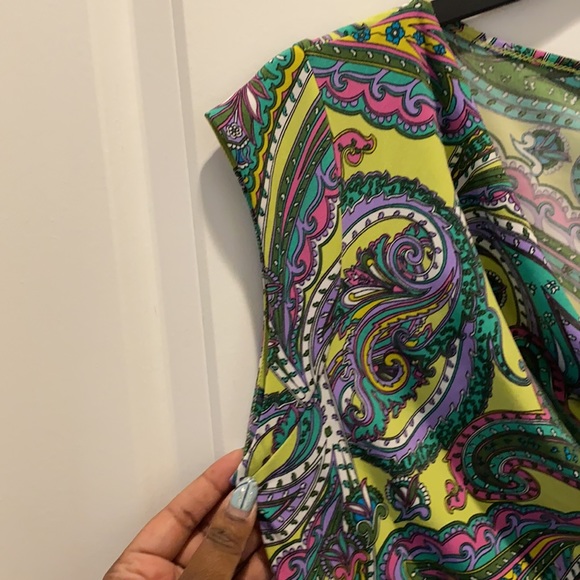 💚Beautiful top! - Picture 3 of 4